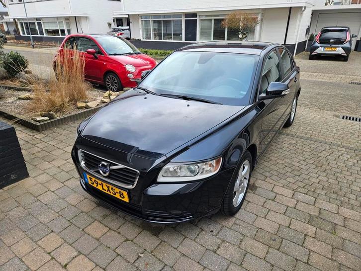 Volvo S40 2.0 2010 Zwart, Auto's, Volvo, Particulier, S40, ABS, Benzine, D, Sedan, Handgeschakeld, Origineel Nederlands, Zwart