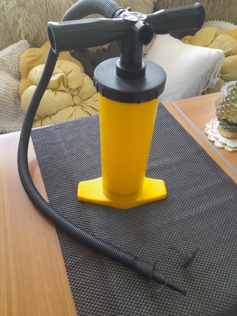 Handmatige luchtpomp voor opblaasartikelen, Ophalen of Verzenden, Zo goed als nieuw, Handmatig
