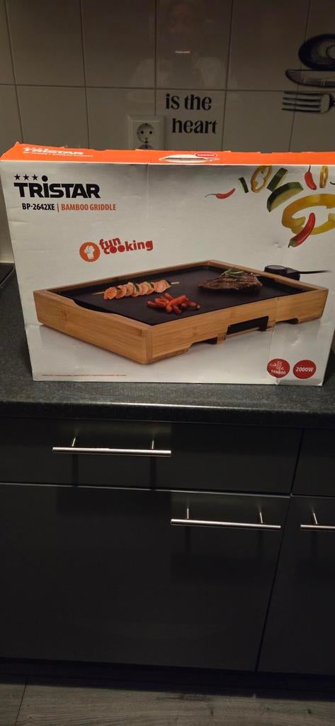 Nieuwe Tristar BP-2642XE Bamboo Grillplaat 2000W, Ophalen of Verzenden, Nieuw, Tafelgrill