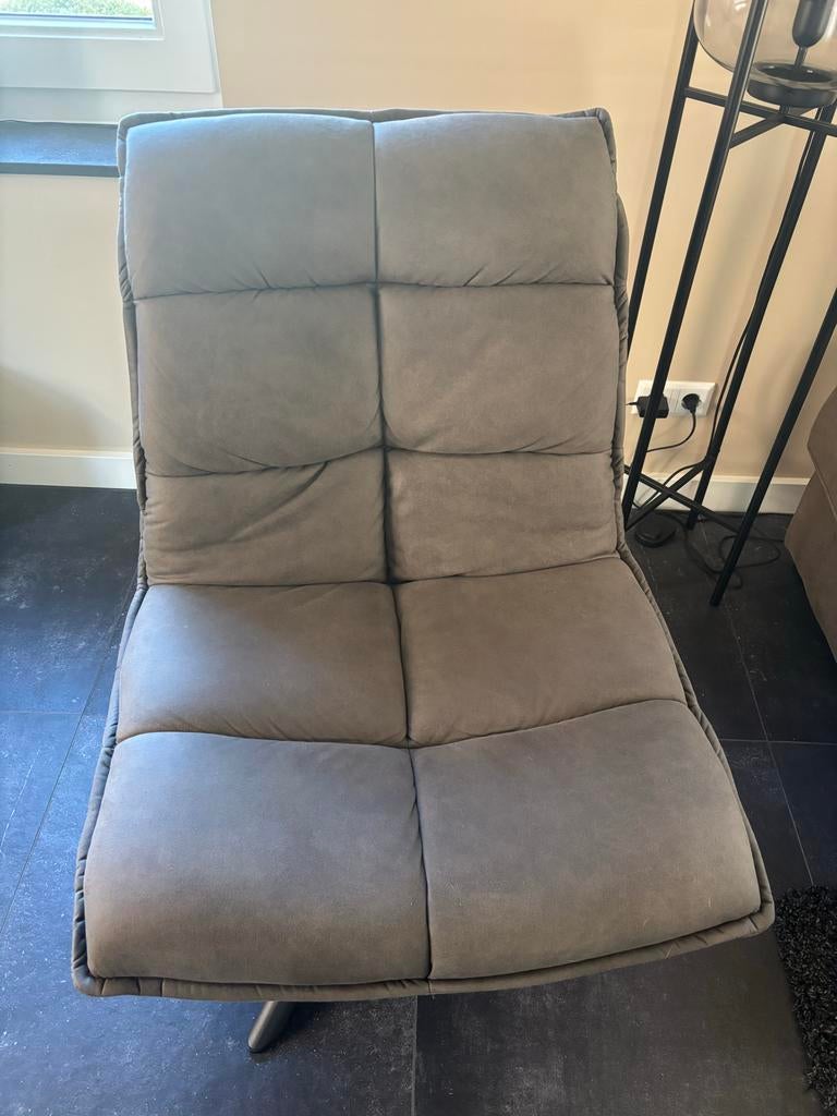 Comfortabele grijze stoel, Huis en Inrichting, Ophalen, Overige materialen, Gebruikt, Eén