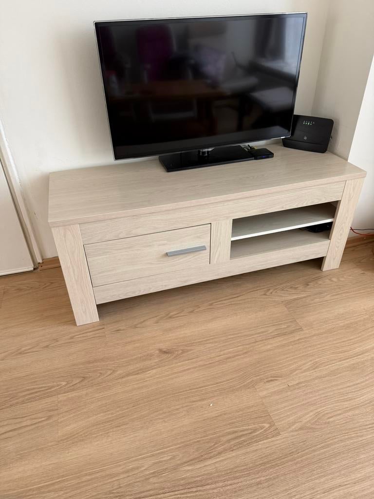 Tv meubel en salon tafel, Huis en Inrichting, Complete inboedels, Ophalen of Verzenden