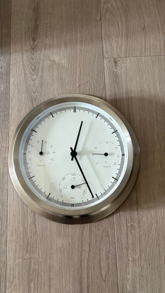 Moderne klok met tijd, hygrometer, temperatuur en luchtdruk, Ophalen of Verzenden, Zo goed als nieuw, Wandklok