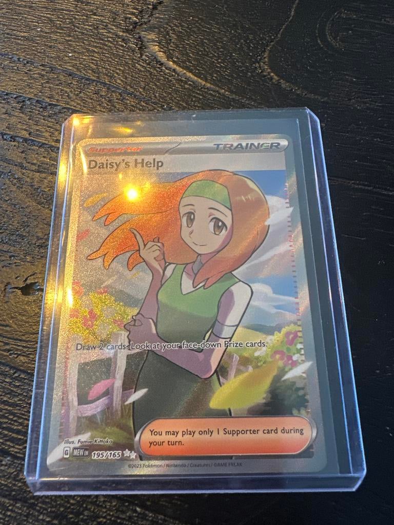 Pokémon kaart Daisy's Help 195/165 MEW 151, Hobby en Vrije tijd, Verzamelkaartspellen | Pokémon, Zo goed als nieuw, Losse kaart