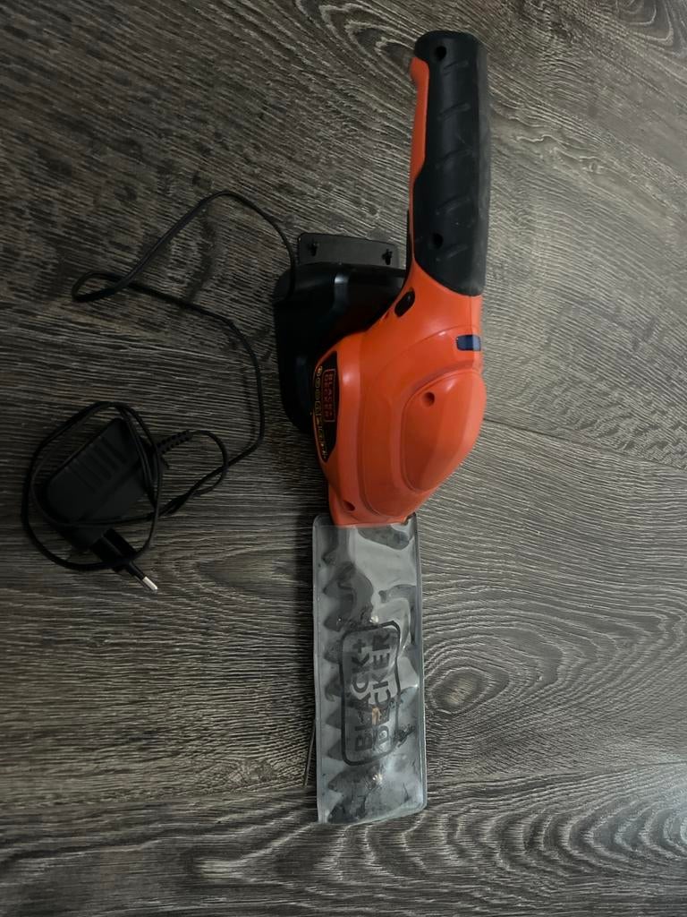 Black+Decker Heggenschaar Accu, Ophalen of Verzenden, Gebruikt, Accu