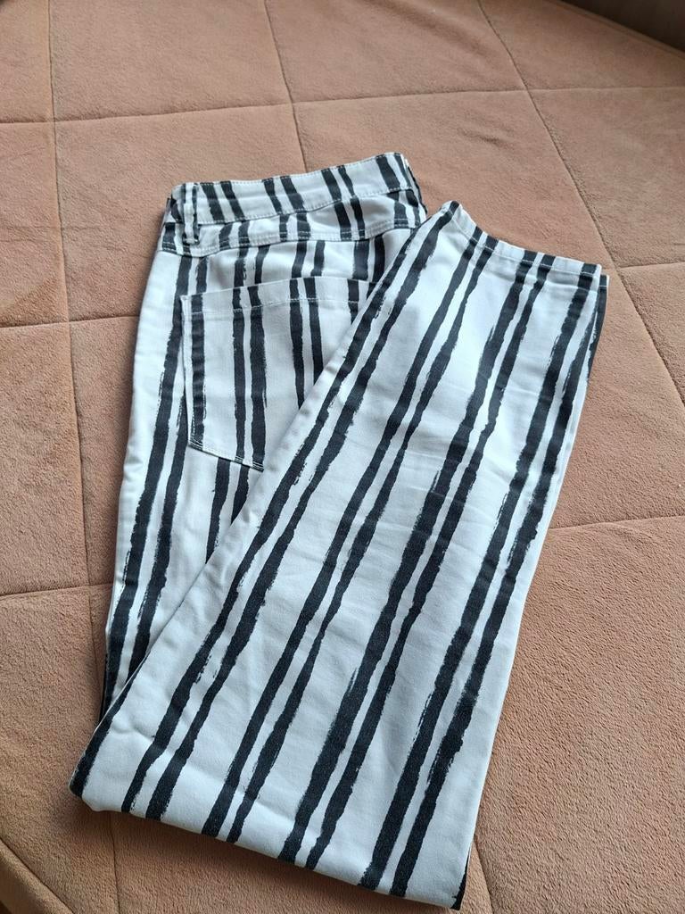 Red Button broek zwart wit gestreept maat 44 lang, Kleding | Dames, Overige kleuren, Maat 42/44 (L), Ophalen of Verzenden, Zo goed als nieuw
