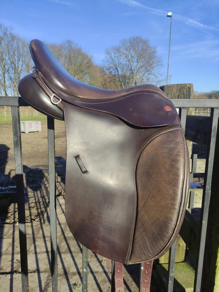 Kent en Masters Cob 17,5 inch bruin dressuurzadel, Ophalen of Verzenden, Gebruikt, Dressuur
