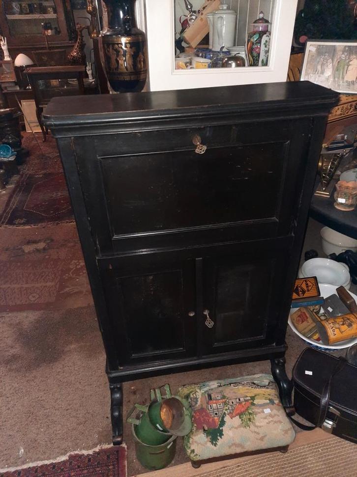 Antiek zwart secretaire bureau met opklapbaar blad, Huis en Inrichting, Kasten | Secretaires, Ophalen