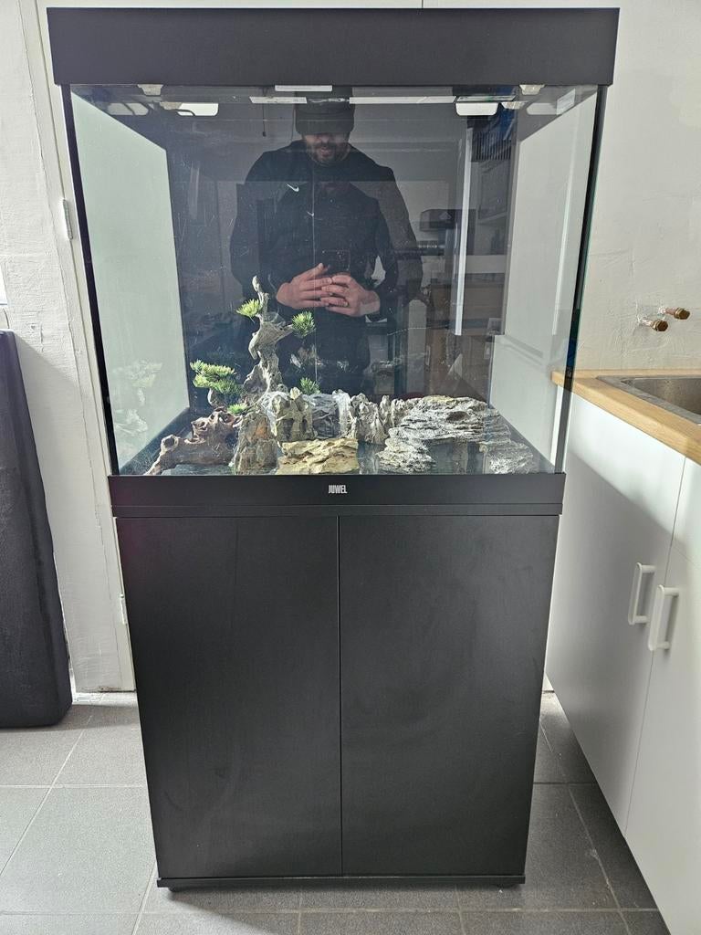 Juwel Ludo 200 met Meubel, Zwart., Ophalen of Verzenden, Zo goed als nieuw, Leeg aquarium, Verwarming