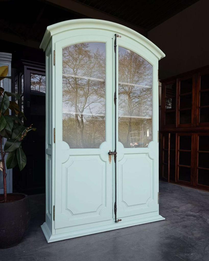 Unieke franse servieskast | Charmante Buffetkast - #4380, Huis en Inrichting, Kasten | Vitrinekasten, Niet ingevuld, Metaal, 100 tot 150 cm