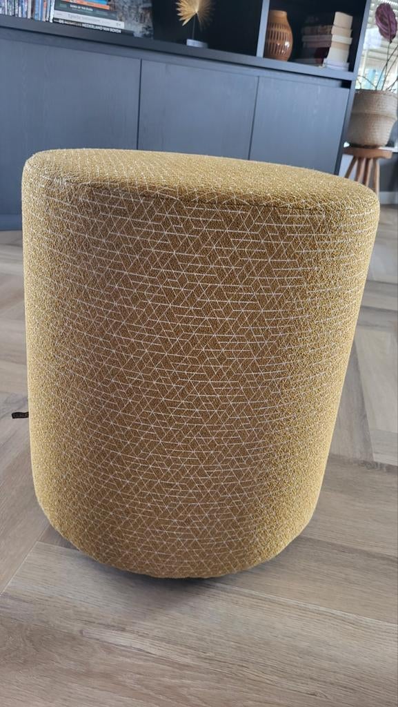 Nieuwe Claudi poef - Stijlvol en comfortabel, Ophalen, Minder dan 50 cm, Rond, Nieuw