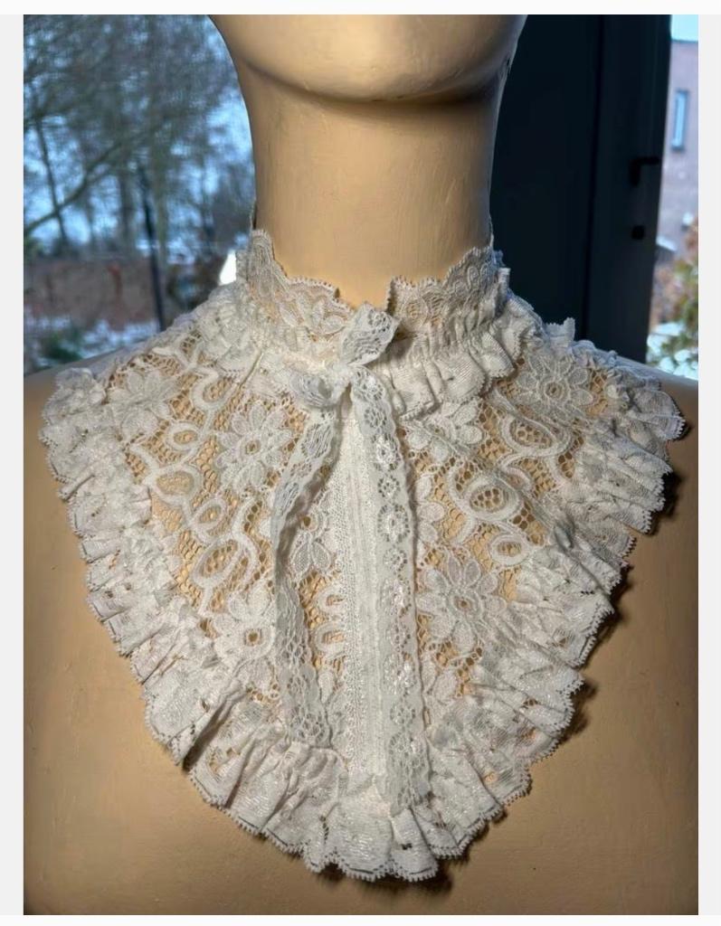 Antiek kraagje, wit, sluiting achter, parelknoopjes, Ophalen of Verzenden, Dames