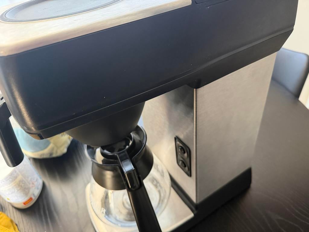 Bravilor Bonamat koffiezetapparaat - 1 kan aanwezig, Ophalen, Gebruikt, 10 kopjes of meer, Koffiemachine