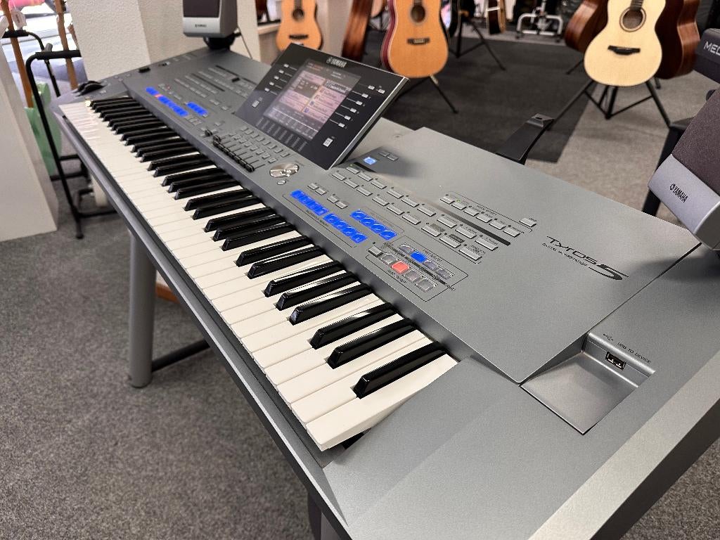 Yamaha Tyros5 76 XXL in zeer nette staat met garantie., Muziek en Instrumenten, Keyboards, Ophalen, Yamaha Benelux, Yamaha, Zo goed als nieuw