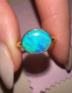 Gouden ring met authentieke Australische opaal, Nieuw, Ophalen of Verzenden, Kleiner dan 17, Met edelsteen