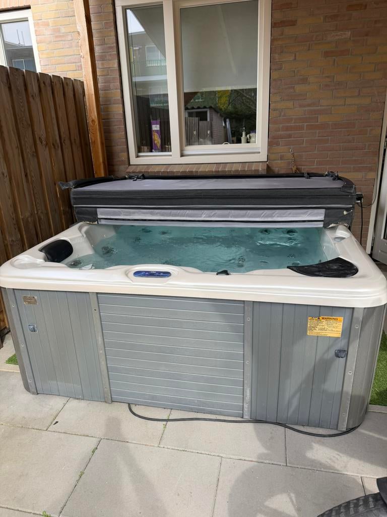 Jacuzzi balboa, Tuin en Terras, Ophalen, Zo goed als nieuw