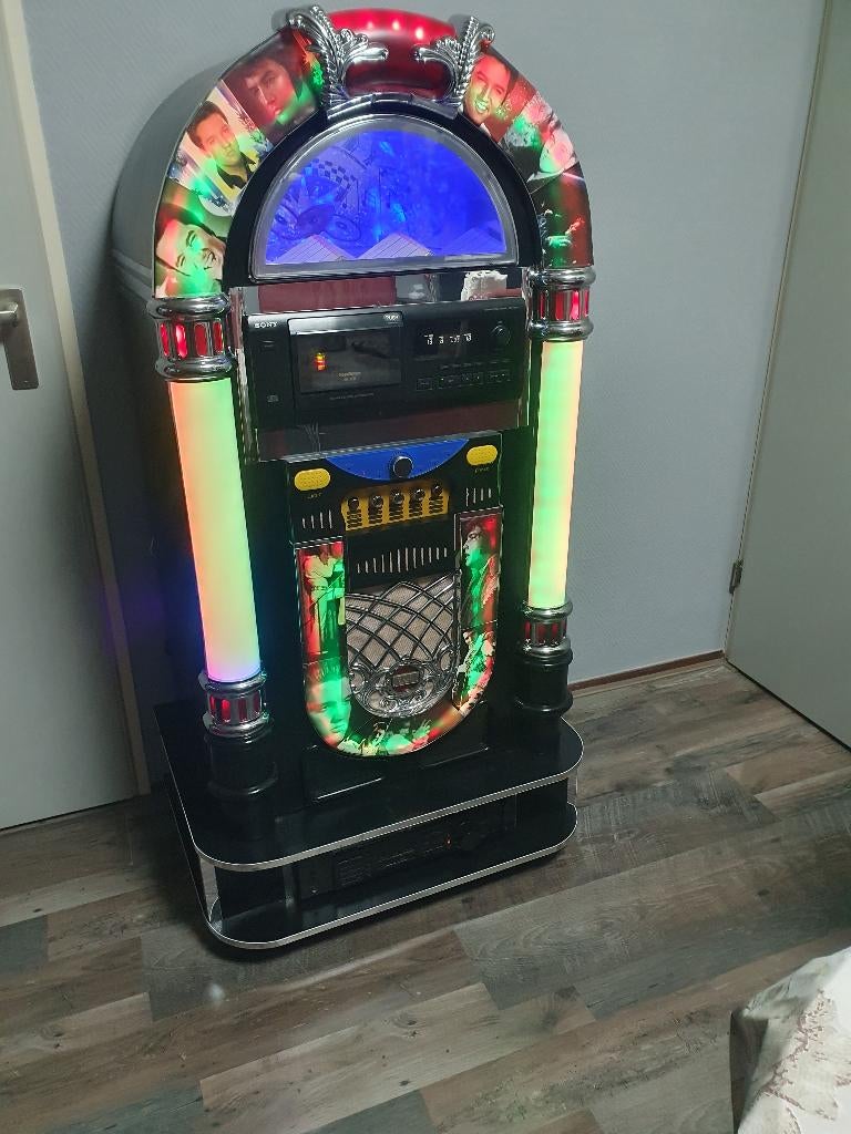 Mooie Jukebox model Wurlitzer voor 51 cd's Pianozwart, Verzamelen, Automaten | Jukeboxen, Ophalen, Zo goed als nieuw, 1950 tot 1960