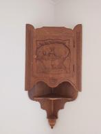 Hangend oud eiken hoekkastje., Ophalen