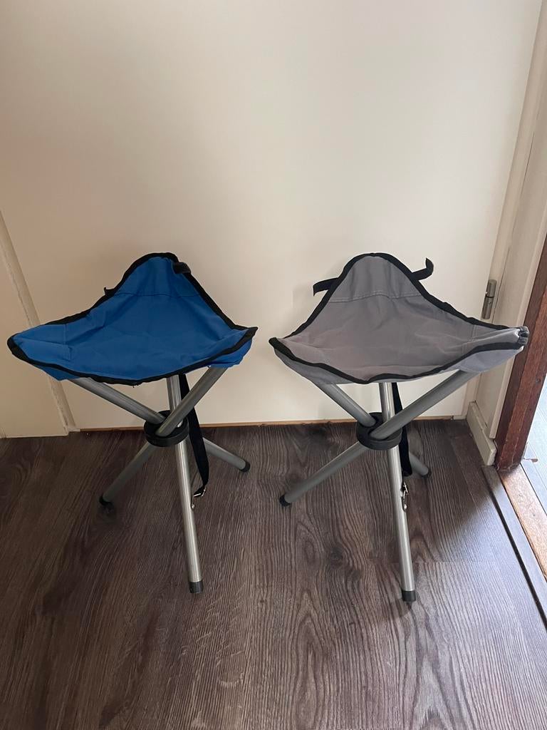 Driepoot opvouwbaar zitkrukje z.g.a.n. 2 stuks, Ophalen, Zo goed als nieuw, Overige