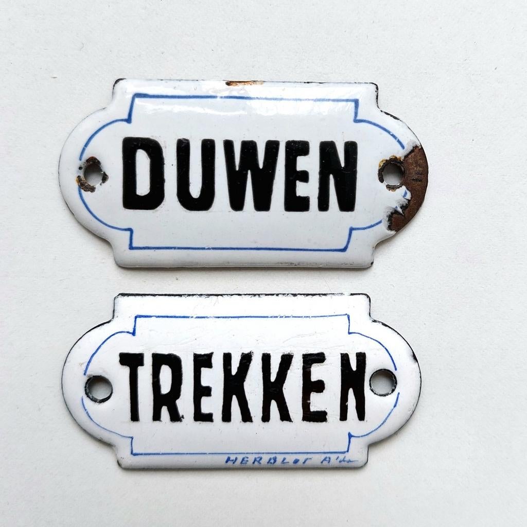 Oude Emaille Bordjes DUWEN & TREKKEN reclamebord deurpostje, Verzenden