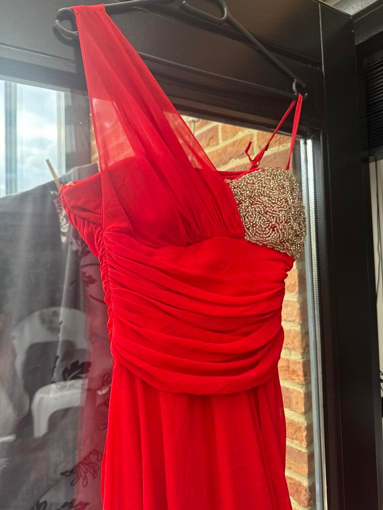 Elegante Rode Galajurk - Perfect voor Speciale Gelegenheden, Galajurk, Zo goed als nieuw, Rood, Ophalen