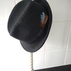 Donkergrijze heren hoed, Ophalen of Verzenden, Zo goed als nieuw