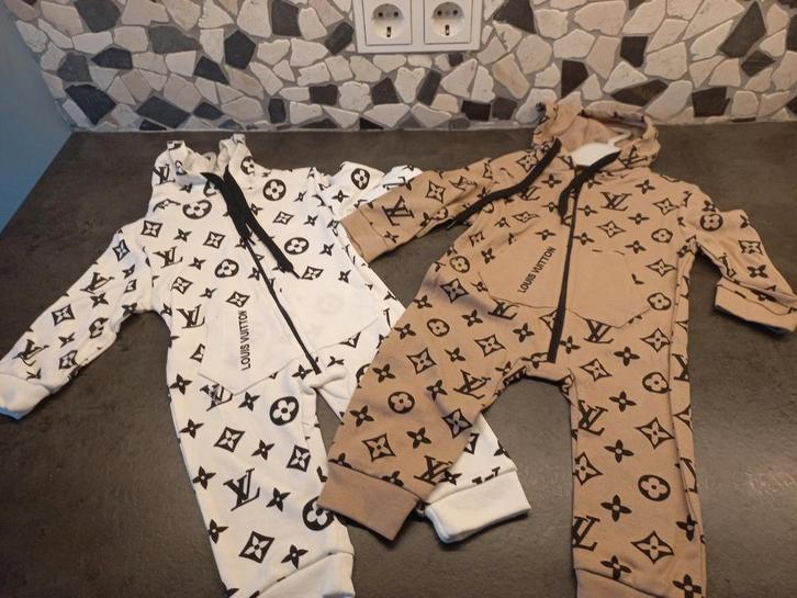 baby kleding boxpakjes louis vuitton LV, Kinderen en Baby's, Babykleding | Baby-kledingpakketten, Ophalen of Verzenden