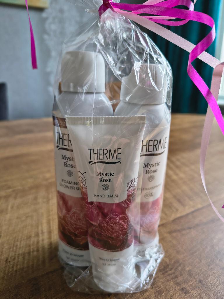 Thermen Mystic Rose kadopakket, Sieraden, Tassen en Uiterlijk, Uiterlijk | Lichaamsverzorging, Ophalen of Verzenden, Nieuw, Bad & Douche