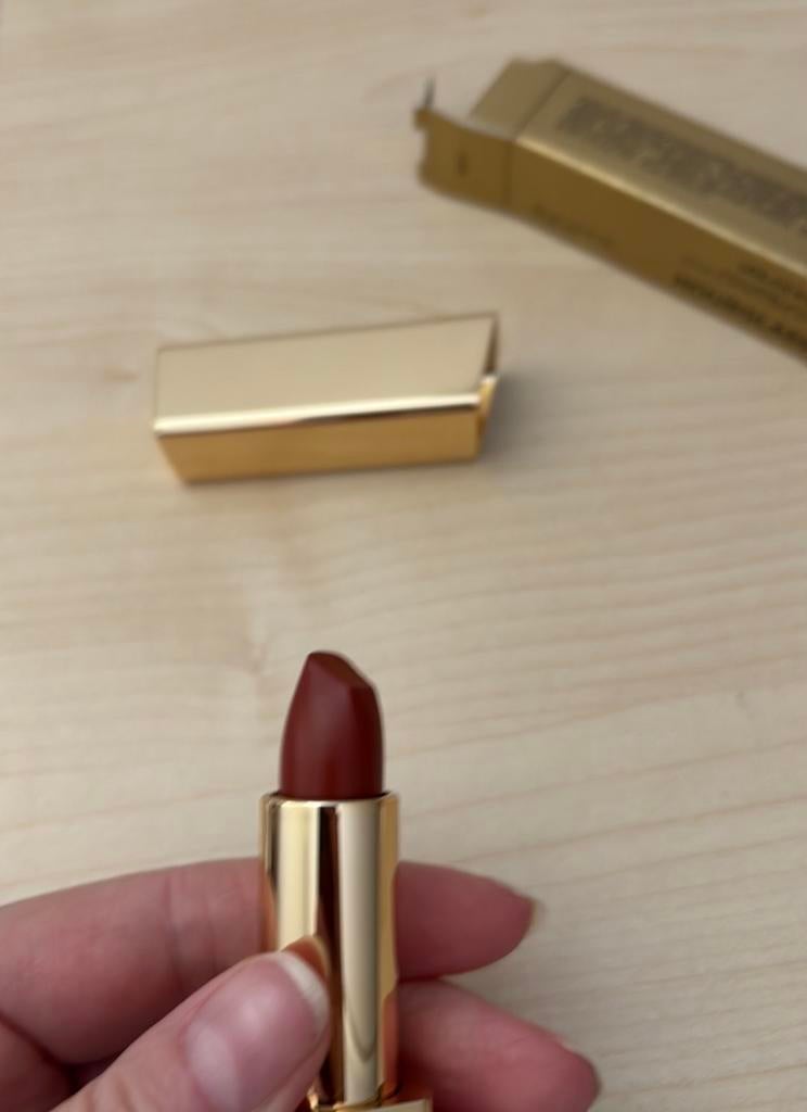 Hourglass Unlocked Satin Crème Lipstick - 310 Sahara, Nieuw, Sieraden, Tassen en Uiterlijk, Uiterlijk | Cosmetica en Make-up, Ophalen of Verzenden
