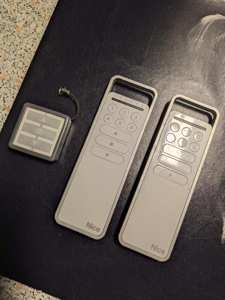 Nice rolluiken afstandbediening, Ophalen, Gebruikt, Wit, Elektrische bediening