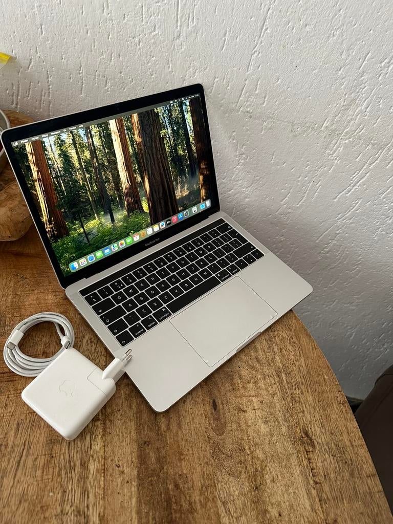 MacBook Pro 13 inch (2018)met 4 Thunderbolt(256SSD/8GB/Touch, Computers en Software, Apple Macbooks, MacBook Pro, 2 tot 3 Ghz
