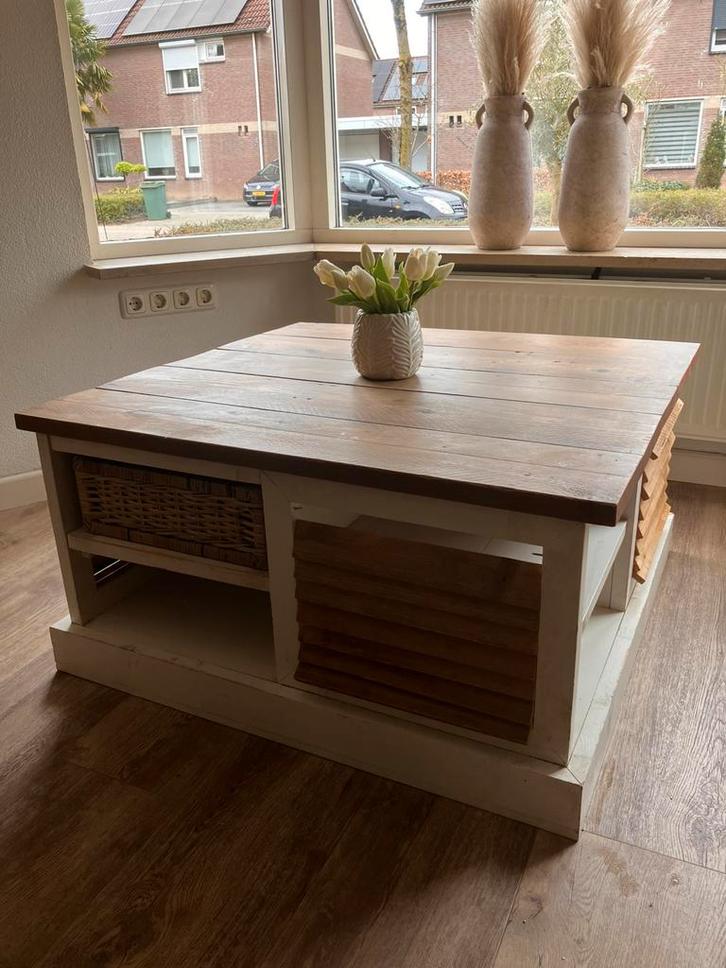 Degelijke landelijke salontafel, Huis en Inrichting, Tafels | Salontafels, Gebruikt, Minder dan 50 cm, 50 tot 100 cm, 50 tot 100 cm