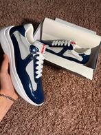 Nieuwe Prada schoenen - Maat 42, Kleding | Dames, Ophalen of Verzenden, Nieuw, Blauw, Sneakers of Gympen