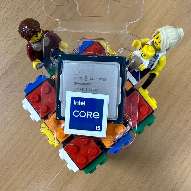 Intel Core i5-9600KF Processor, Computers en Software, Processors, Zo goed als nieuw, 6-core, 4 Ghz of meer, Ophalen of Verzenden