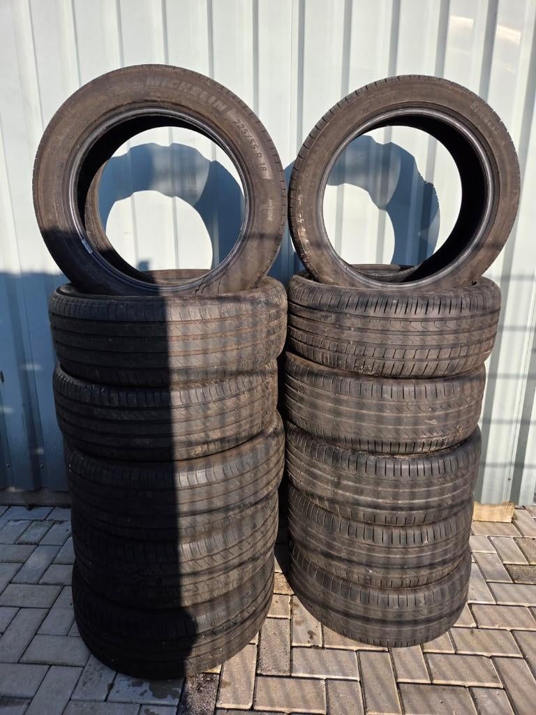opruiming div 18 inch banden, Ophalen, 18 inch, Gebruikt, 235 mm
