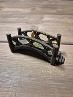 Kerstdorp mooi bruggetje met figuren kersthuisjes, Diversen, Kerst, Ophalen of Verzenden, Zo goed als nieuw