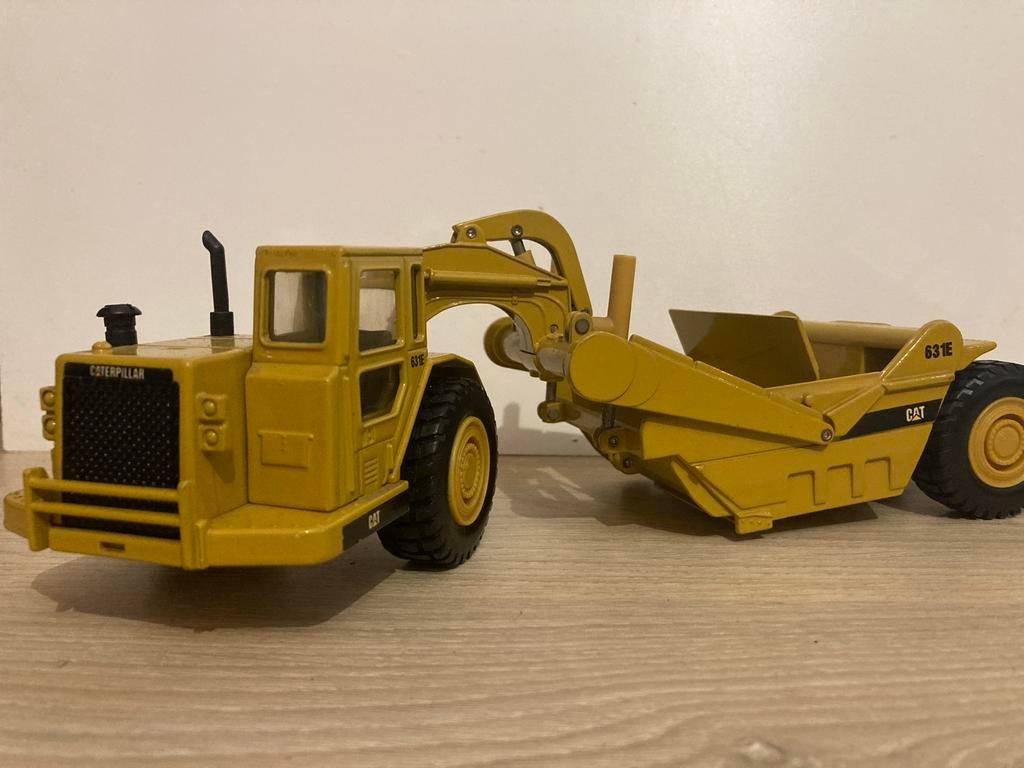 Caterpillar 631E Modelbouw Voertuig, Ophalen of Verzenden, Gebruikt, Overige typen, Overige merken
