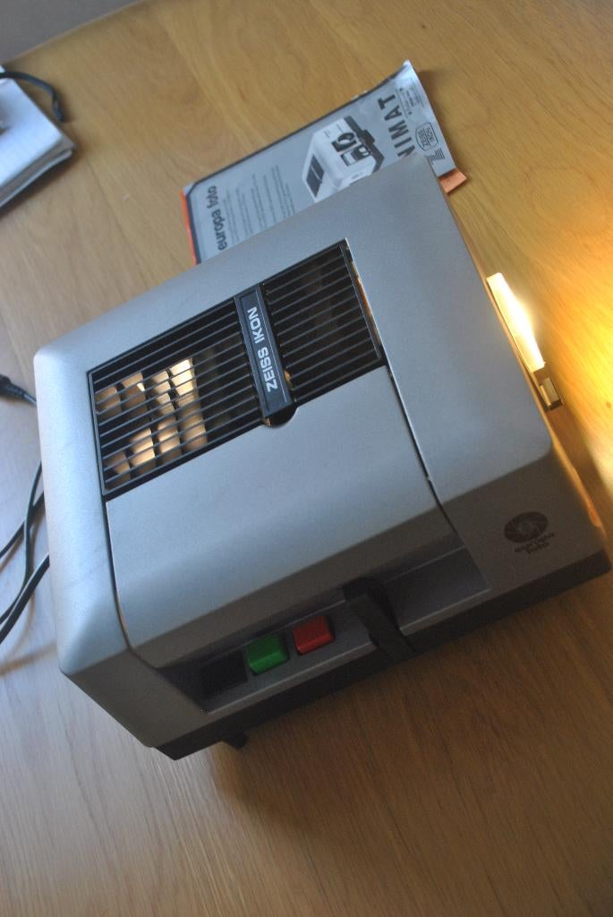 Diaprojector, Zeiss Ikon, Audio, Tv en Foto, Ophalen of Verzenden, Gebruikt