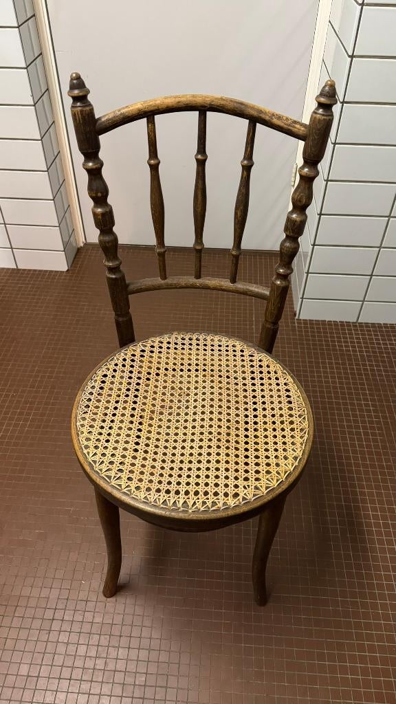 Thonet Mundus Joseff Hofman stoel, Ophalen