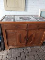 Antiek kastje met mozaïek blad en veel opbergruimte, Ophalen of Verzenden