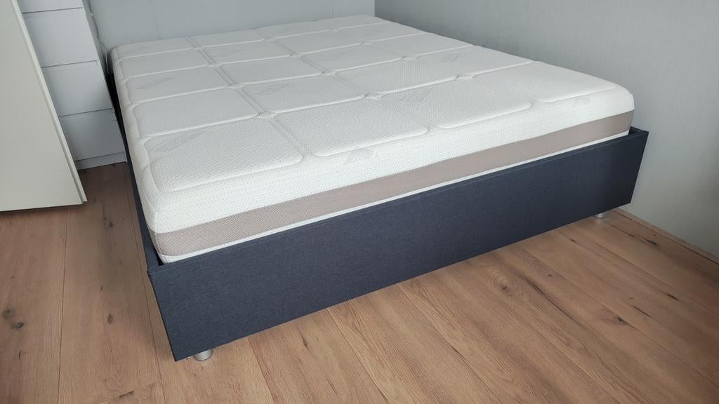 Tweepersoons bed JYSK 160x200 - Zo goed als nieuw, Ophalen, Tweepersoons, Zo goed als nieuw, 200 cm