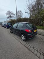 Peugeot 206+ 1.1 benz met apk rijd en schakelt zeer goed, Voorwielaandrijving, 206+, Stof, Handgeschakeld