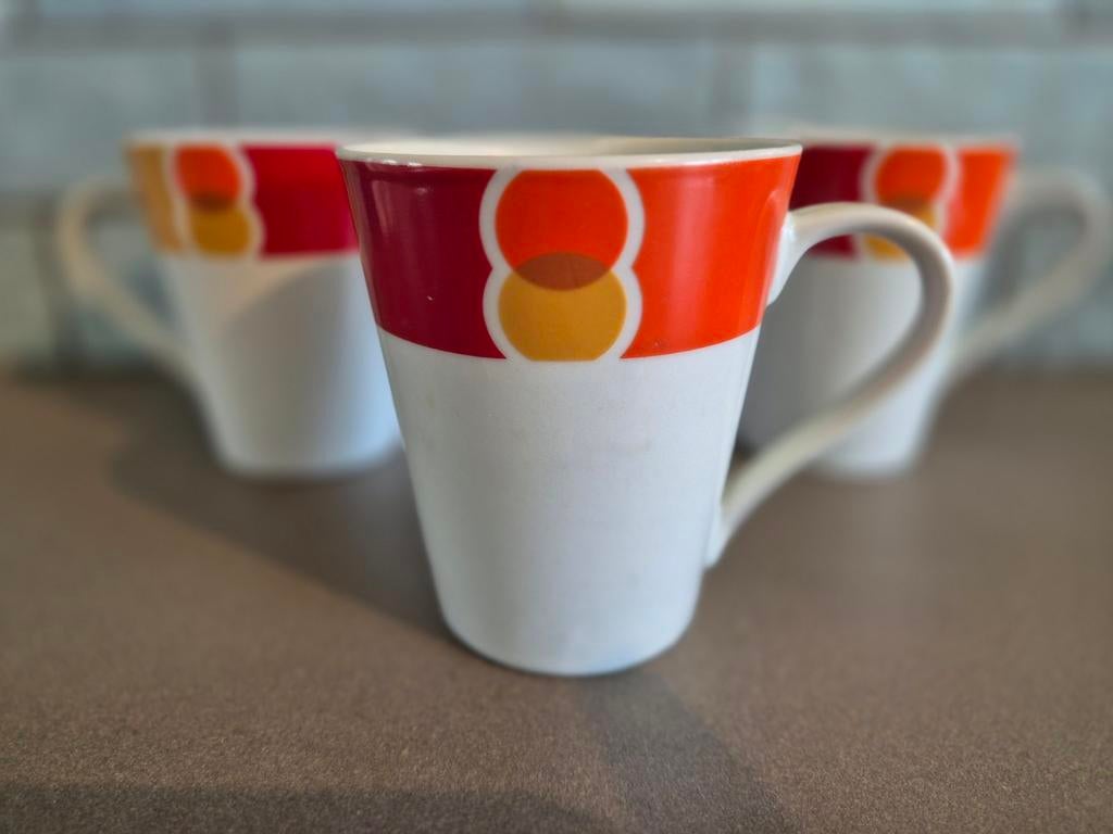 3 x Retsch Arzberg Mok oranje rode band seventies, Gebruikt, Ophalen of Verzenden, Overige stijlen, Kop(pen) en/of Schotel(s)