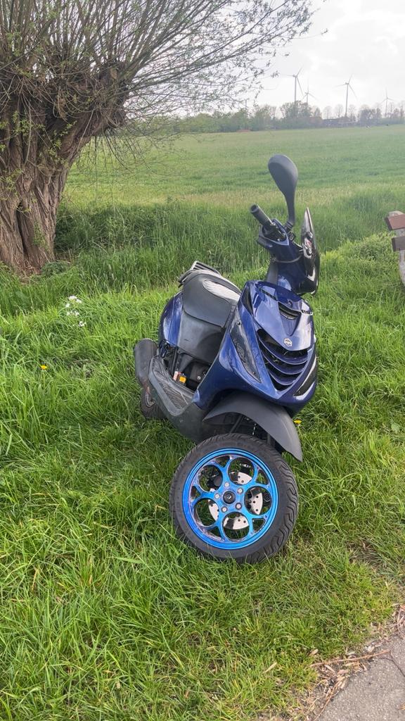 Zip 125cc 2t, Fietsen en Brommers, Scooters | Piaggio, Zo goed als nieuw, Zip, Maximaal 45 km/u, Benzine, Ophalen of Verzenden
