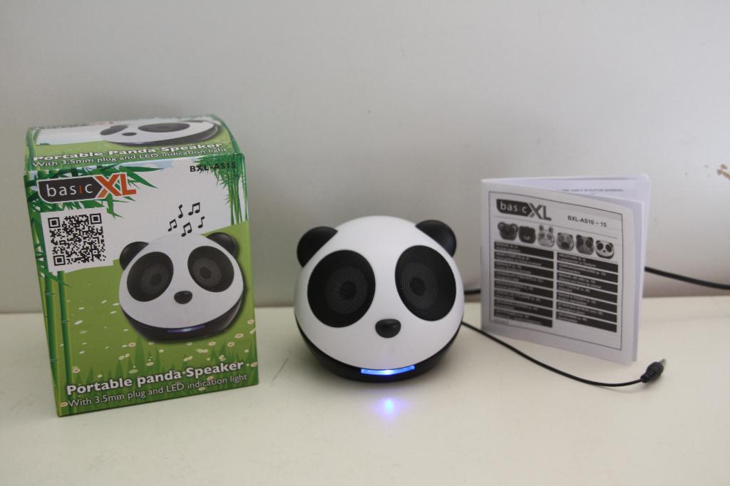 BasicXL Draagbare Panda Speaker met LED verlichting., Audio, Tv en Foto, Luidsprekers, Nieuw, Overige typen, Minder dan 60 watt