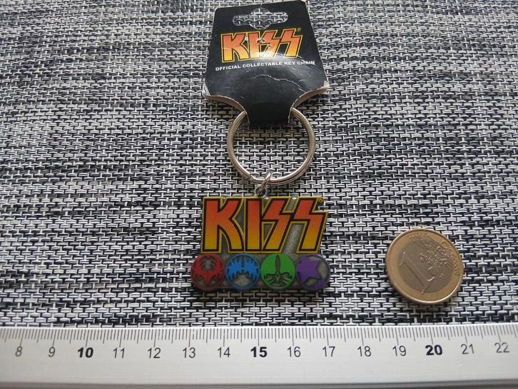 Kiss logo/icon sleutelhanger off. 2007 merchandise, Verzamelen, Muziek, Artiesten en Beroemdheden, Zo goed als nieuw, Gebruiksvoorwerp