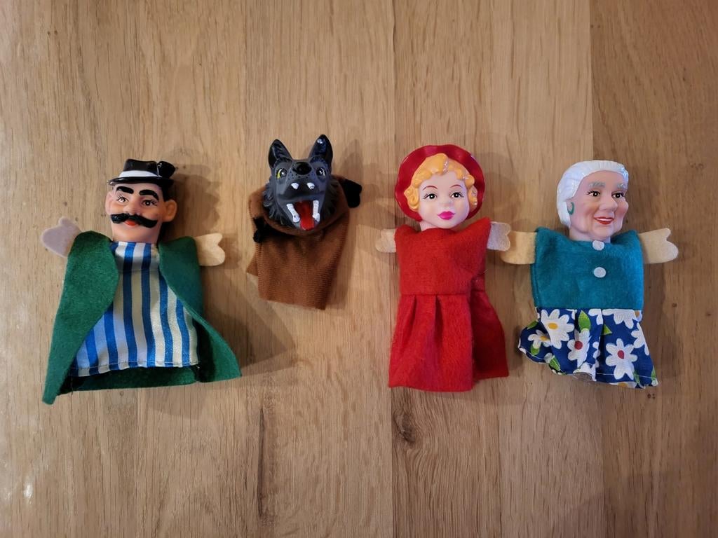 Kleine handpoppetjes Roodkapje set (4 stuks), Ophalen of Verzenden, Jongen of Meisje