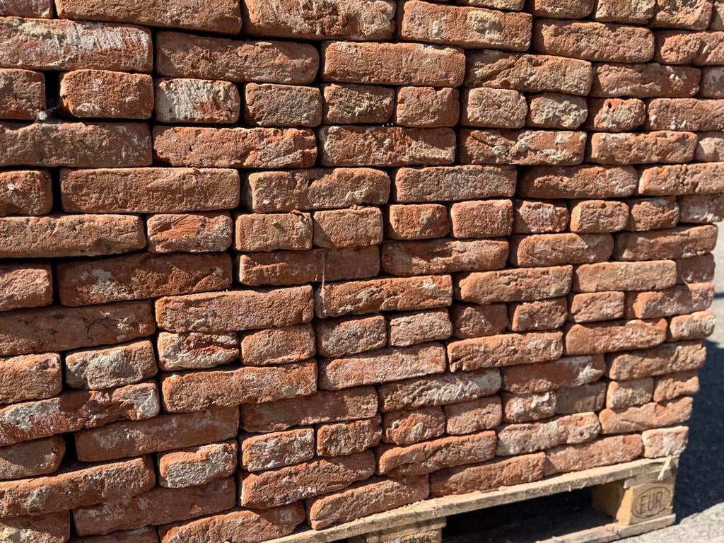 4500 stuks antieke handvorm steen waalformaat 22x5,5x11cm., Ophalen, Gebruikt, Bakstenen, Info@walstra.nl