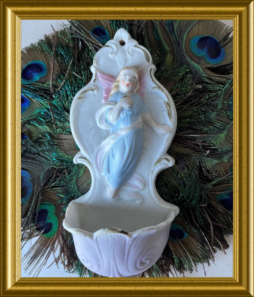 Antiek biscuit porseleinen wijwatervaatje: engel, Ophalen of Verzenden