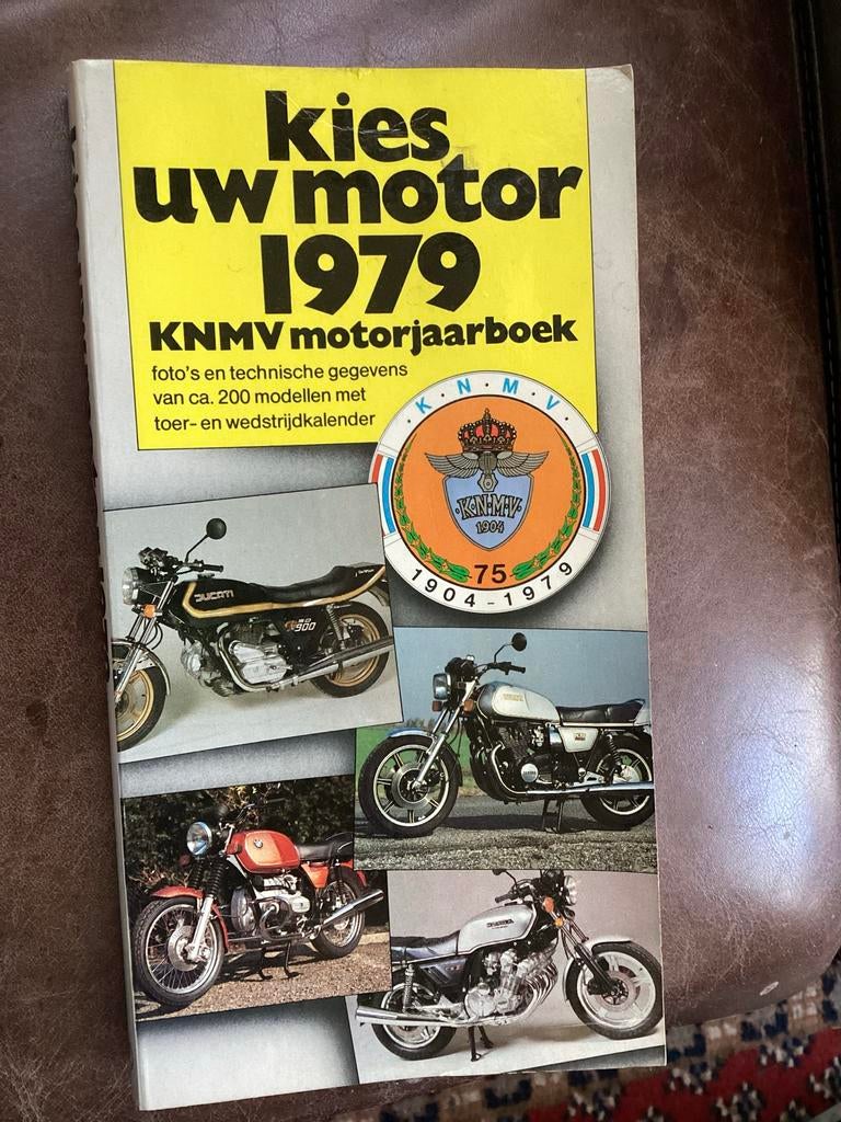 KNMV Motorjaarboek 1979 - Kies uw motor, Ophalen of Verzenden, Gelezen, Algemeen