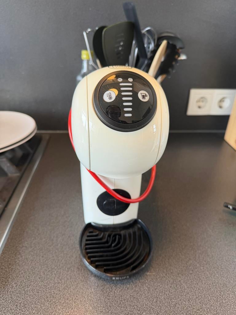 Nescafé Dolce Gusto - Genio S, Gebruikt, Koffiemachine, Ophalen of Verzenden, 1 kopje
